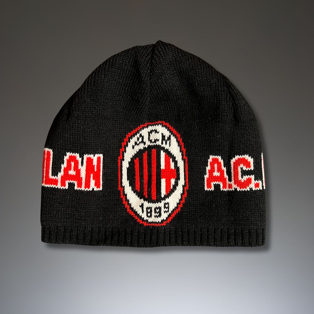 Milan kapa, Crni