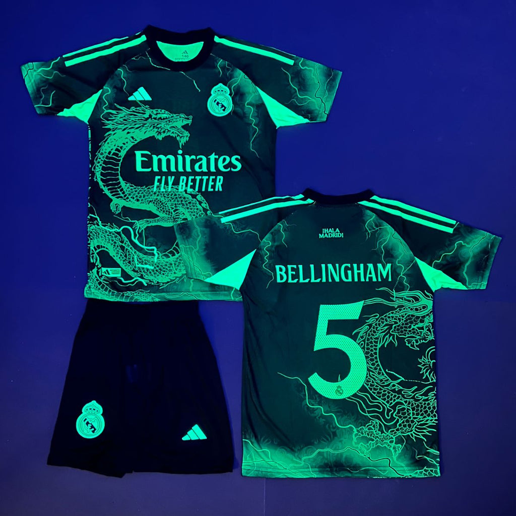 Dječji fluorescentni nogometni komplet Real Madrid, Bellingham. Neonsko zeleno zmajevo izdanje 2025