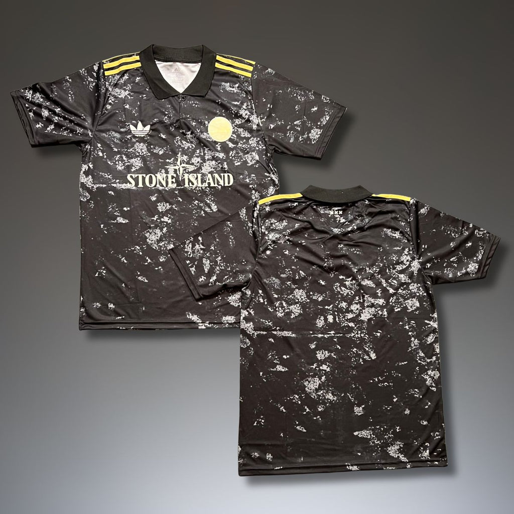 Muški dres Ajax. Izdanje Stone Island