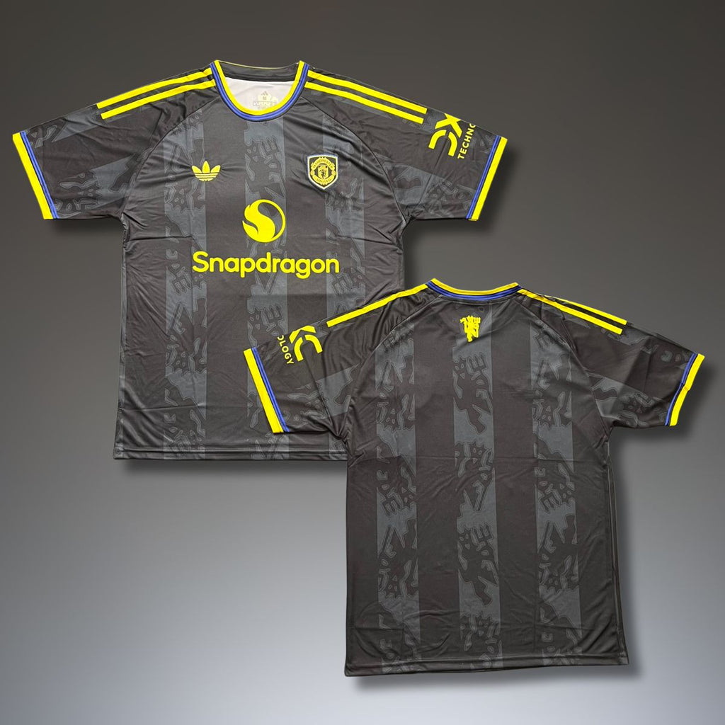 Muški dres Manchester United. Posebno crno izdanje